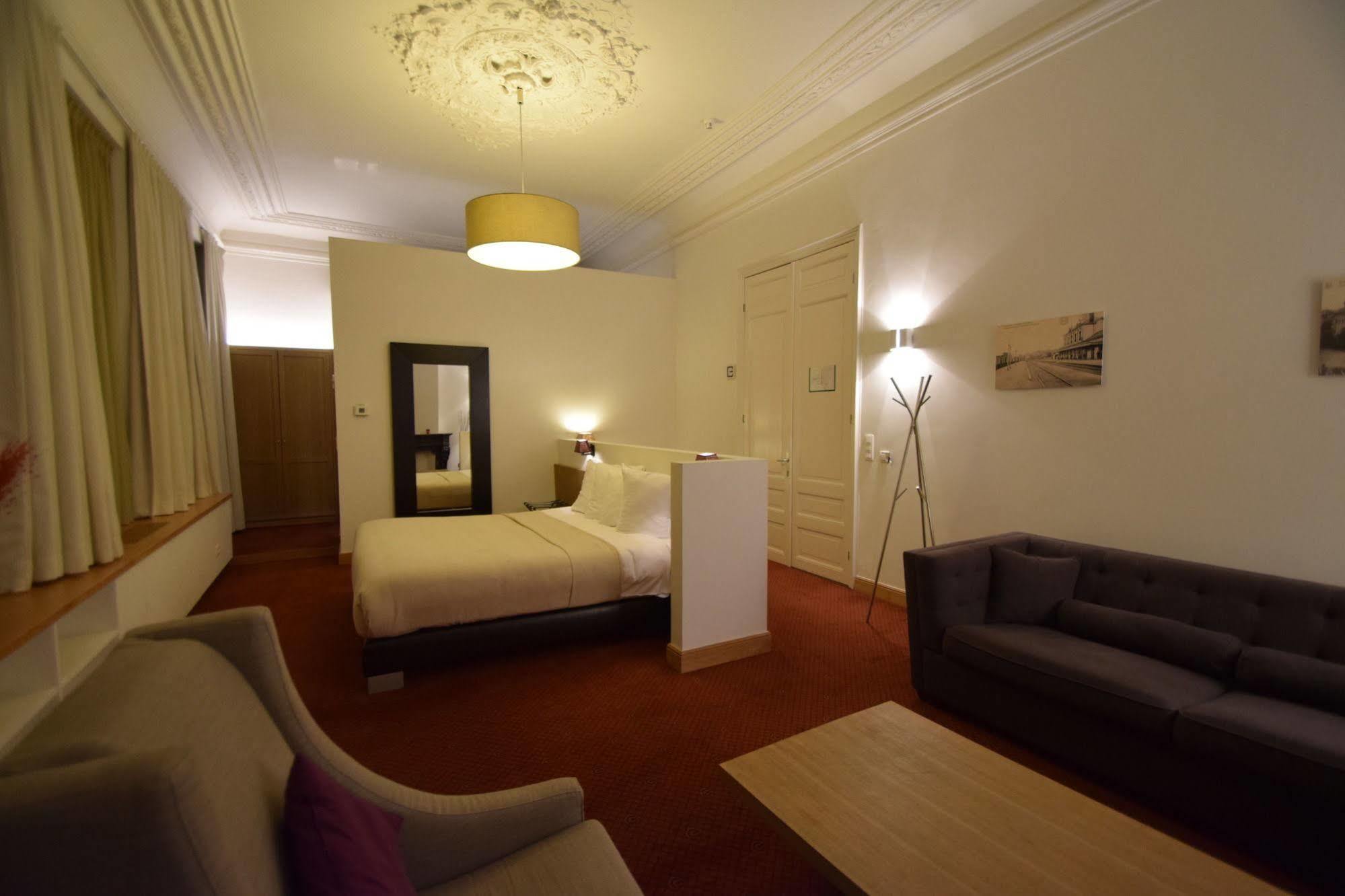 Hotel Geeraard Герардсберген Екстериор снимка