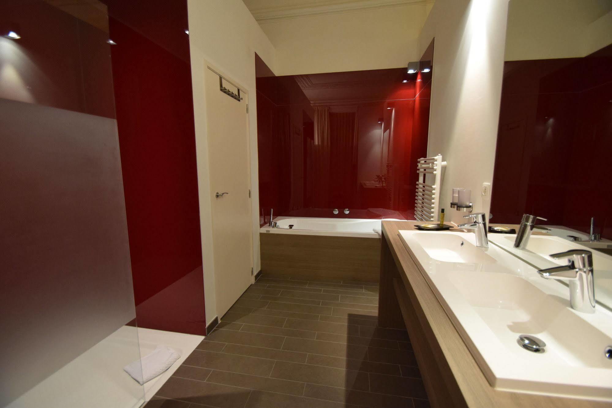 Hotel Geeraard Герардсберген Екстериор снимка