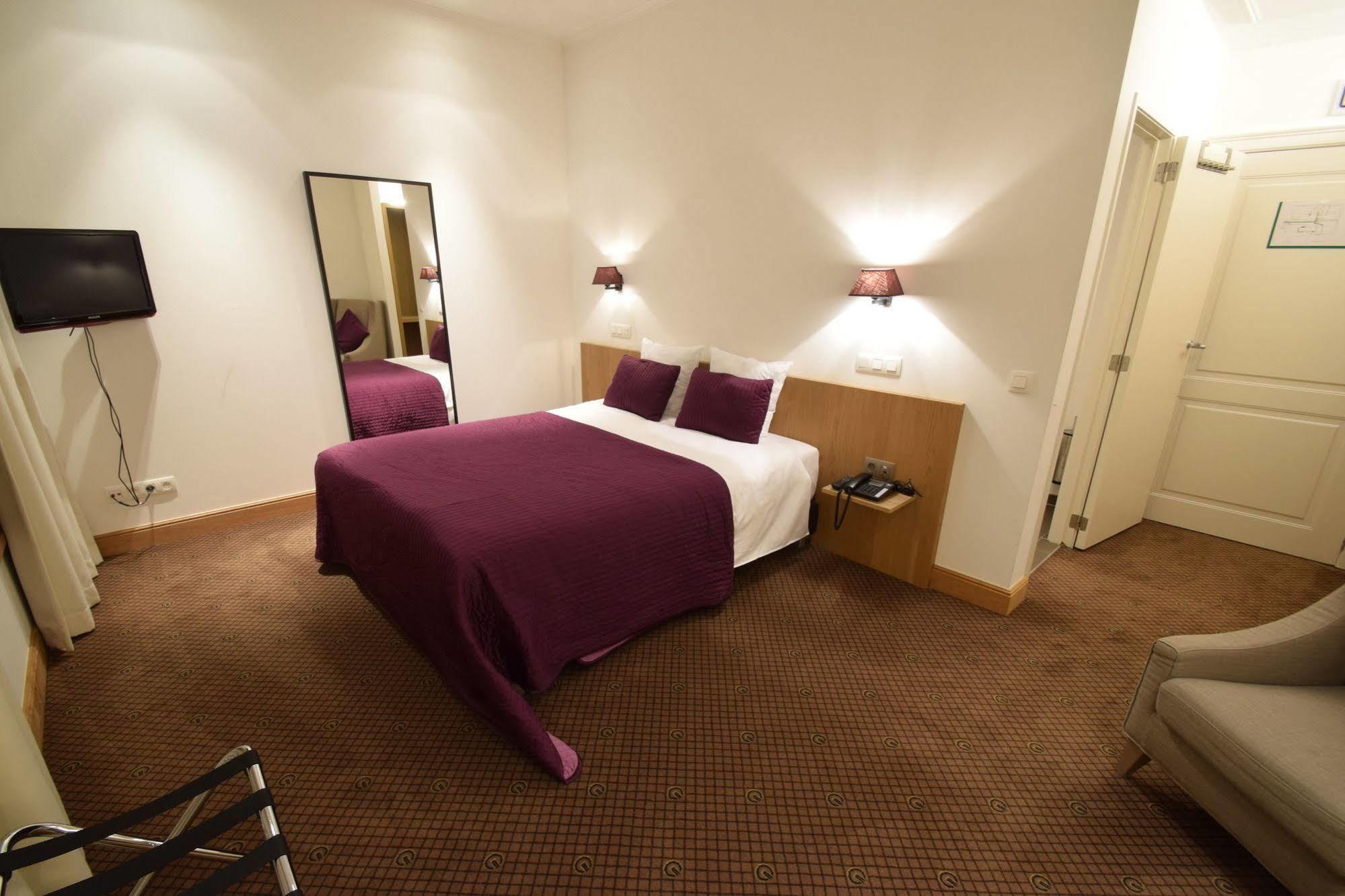 Hotel Geeraard Герардсберген Екстериор снимка