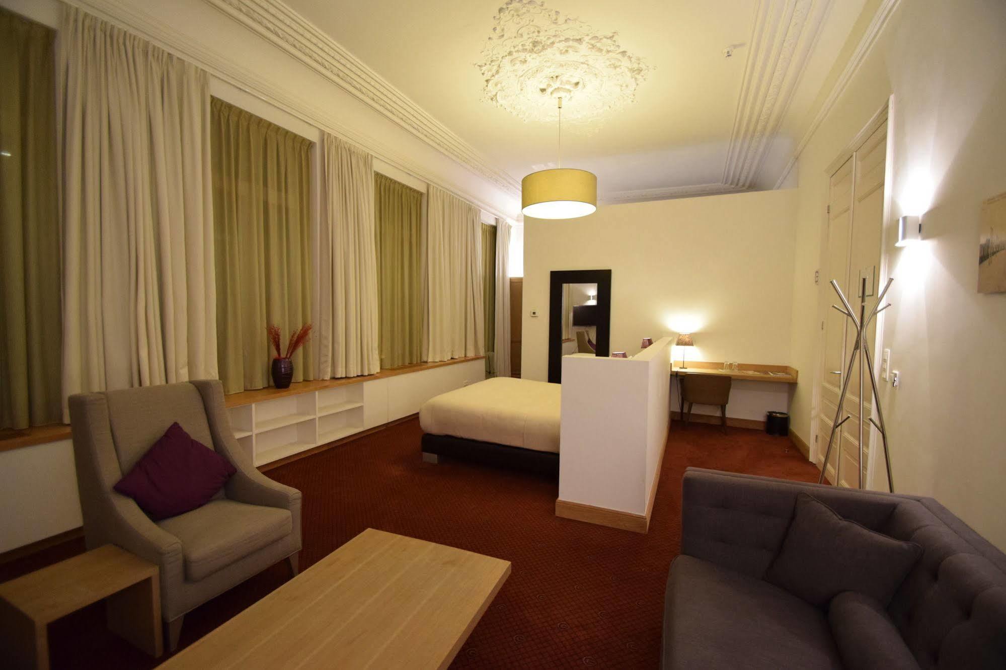Hotel Geeraard Герардсберген Екстериор снимка